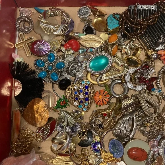 Mixed Jewelry Lot - Picture 2 of 3